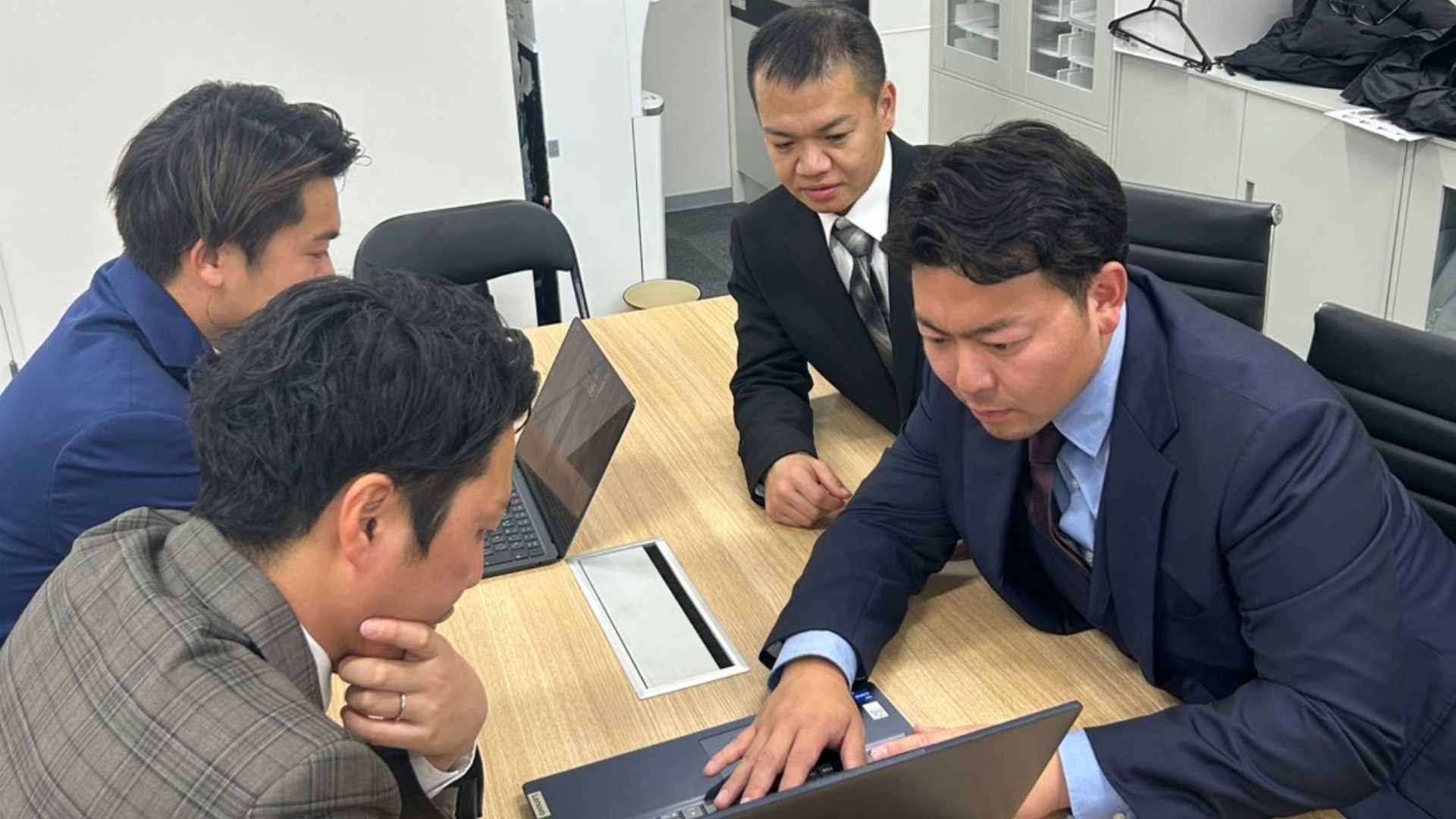 【ガクチカが作れる】営業マンとして億単位を売り上げるメンバー直下で、0から新規営業スキルを身に付けませんか?